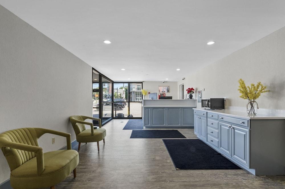 Super 8 By Wyndham Watertown/Cambridge/Boston Area Hotel Ngoại thất bức ảnh