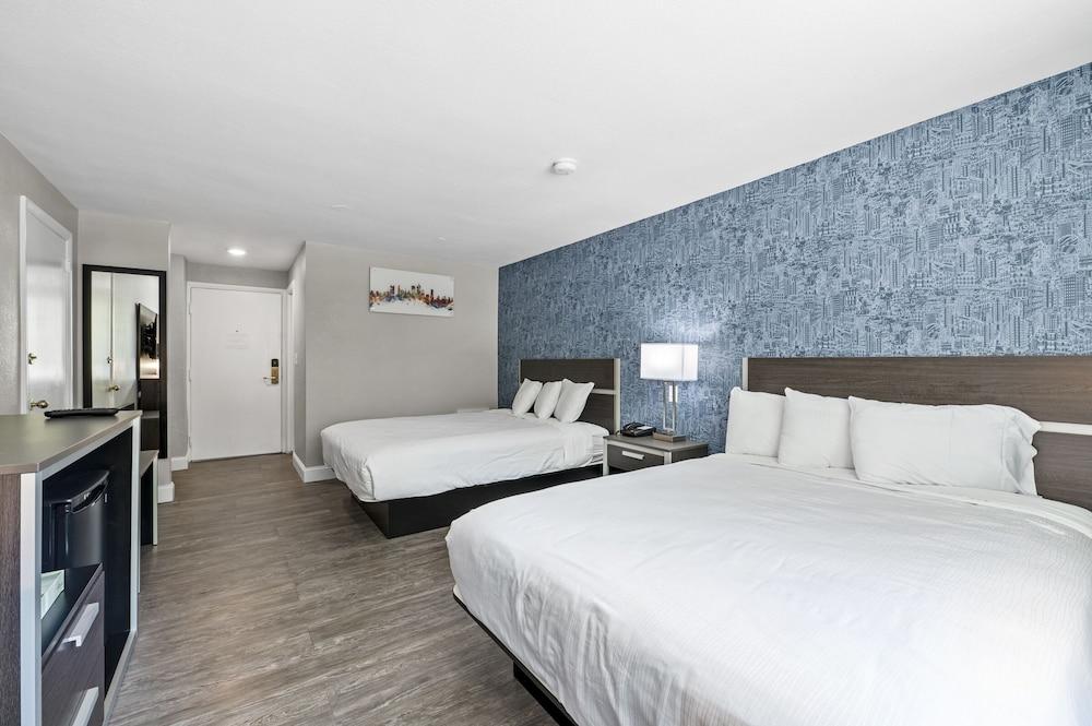 Super 8 By Wyndham Watertown/Cambridge/Boston Area Hotel Ngoại thất bức ảnh