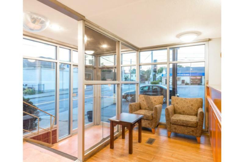 Super 8 By Wyndham Watertown/Cambridge/Boston Area Hotel Ngoại thất bức ảnh