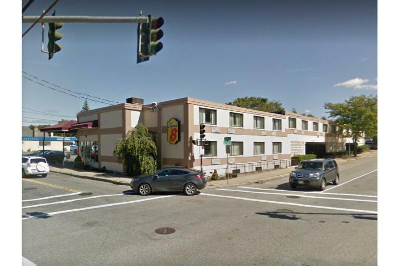Super 8 By Wyndham Watertown/Cambridge/Boston Area Hotel Ngoại thất bức ảnh